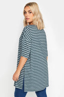 טישירט במידות גדולות צווארון סירה חצי שרוול שסעים בצדדים אוברסייז 303216