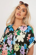 חולצה מכופתרת במידות גדולות עם כפתורים שרוול קצר דוגמת פרחים 303964