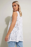 חולצה במידות גדולות צווארון V חולצה ללא שרוולים פרטי תחרה ללא בטנה 304098