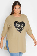 סוודר במידות גדולות שרוול 3/4 שסעים בצדדים דוגמת לב ארוך 301780