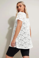 טישירט במידות גדולות צווארון V חולצה ללא שרוולים תחרה ללא בטנה 304100