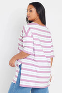 טישירט במידות גדולות צווארון עגול קצר דוגמת פסים שסעים בצדדים 303944