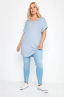 חולצה במידות גדולות פרטי פאייטים צווארון V שרוול קצר 302280