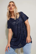 טישירט במידות גדולות צווארון V שרוול קצר תחרה ללא בטנה 304095