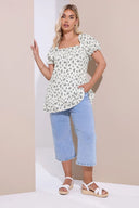 חולצה במידות גדולות דוגמת פרחים צווארון מרובע שרוולים עם פרנזים 322661