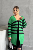 קרדיגן דק במידות גדולות מידי עם שרוולים ארוכים בצירופים 301568