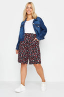 שורט רחב במידות גדולות גומי במותן עם הדפס עם לייקרה 145049