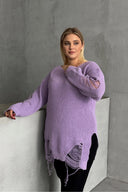 סוודר במידות גדולות שרוול ארוך צווארון עגול פרטי קרעים T-3