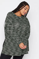 חולצה במידות גדולות שסעים בצדדים צווארון עגול שרוול ארוך 302606