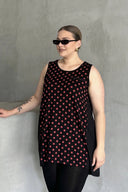 חולצה במידות גדולות דוגמת נקודות ללא שרוולים 302253חולצה במידות גדולות דוגמת נקודות ללא שרוולים 302253