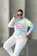 קפוצ׳ון במידות גדולות דק דוגמת באטיק עם הדפס שרוול ארוך 303144