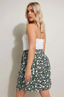 שורט רחב במידות גדולות גומי במותן עם הדפס עם לייקרה עם כיסים 145288