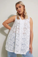 חולצה במידות גדולות צווארון V חולצה ללא שרוולים פרטי תחרה ללא בטנה 304098