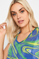 חולצה במידות גדולות צווארון V עם הדפס פאייטים ללא שרוולים 302387