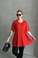 חולצה במידות גדולות צווארון V ללא הדפס גזרה אסימטרית לייקרה MDL-5