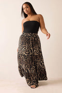 חצאית במידות גדולות דוגמת נמר גומי במותן דגם בשכבות 304237