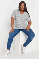 חולצה במידות גדולות שרוול קצר צווארון V פסים 303436