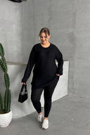 סוודר במידות גדולות שרוול ארוך צווארון עגול טריקו דק 302141