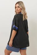 טישירט במידות גדולות צווארון V שרוול קצר עם הדפס רשת 304004