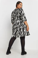 שמלה במידות גדולות חצי שרוול צווארון V עם הדפס מיני 270029