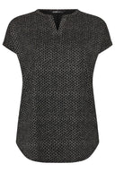 חולצה במידות גדולות צווארון V שרוול קצר עם הדפס 303530