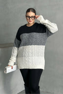 סוודר במידות גדולות שרוול ארוך צווארון עגול דוגמת מעבר אומברה DG-04