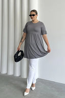 טישירט טוניקה במידות גדולות פרטי שרוולים גומי במותן עם קפלים T43