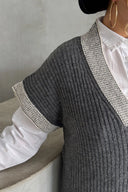 סוודר במידות גדולות צווארון V שרוול קצר טריקו 302138