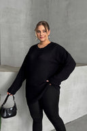 סוודר במידות גדולות שרוול ארוך צווארון עגול טריקו דק 302141