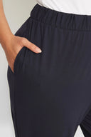 מכנסי ג'וגר במידות גדולות פרטי גומי בשוליים ובמותן עם כיסים 303210