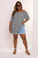 חולצה במידות גדולות כתפיים שמוטות שרוול קצר עם הדפס 322679