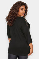 חולצה במידות גדולות עם צווארון עגול שרוול שלושה רבעים ודוגמת טול 302657