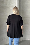 חולצה במידות גדולות, חבילת זוג, עם צווארון V, ללא דוגמה, חיתוך אסימטרי, עם אלסטן 320315x2