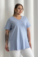 טישירט במידות גדולות שרוול קצר צווארון V שסעים בצדדים 97-46