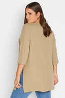 סוודר במידות גדולות שרוול 3/4 שסעים בצדדים דוגמת לב ארוך 301780