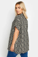 חולצה מכופתרת במידות גדולות עם הדפס שרוול קצר עם כפתורים 303355