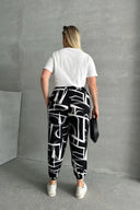 מכנסיים במידות גדולות גומי במותן גומי בשולי הקרסול עם הדפס עם כיסים 98-4