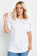 טישירט במידות גדולות צווארון עגול רחב שרוול קצר פרטי טול דוגמת פרחים 321926