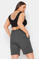 שורט רחב במידות גדולות עם כיסים גומי במותן 303202