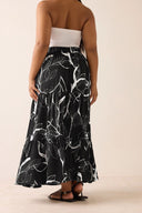 חצאית במידות גדולות דוגמת עלים גומי במותן דגם בשכבות 304235