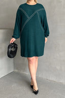 שמלה במידות גדולות שרוול ארוך במרקם רך מעוטרת באבנים 285040