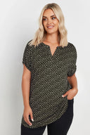 חולצה במידות גדולות, צווארון V, שרוול קצר, עם הדפס 303529