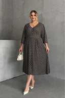 שמלה במידות גדולות צווארון V שסעים בצדדים עם הדפס שרוול 3/4 מידי MSD-25123