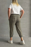 מכנסיים במידות גדולות גומי במותן גומי בשולי הקרסול עם הדפס עם כיסים 303301