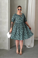 שמלה במידות גדולות פרטי קשירה בחזית חצי שרוול עם הדפס מיני 101-8