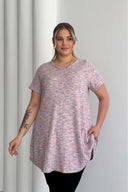 חולצה במידות גדולות עם צווארון עגול שרוולים קצרים מבד פסים במרקם 101-29