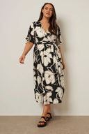 שמלה במידות גדולות צווארון V שרוול קצר קשירה בחזית מעטפת מידי 304069