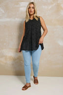 חולצה במידות גדולות צווארון V חולצה ללא שרוולים פרטי תחרה ללא בטנה 304101