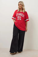 טישירט במידות גדולות צווארון V שרוול קצר עם הדפס רשת 303494