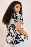 טישירט במידות גדולות צווארון עגול בד במרקם עם הדפס 304115